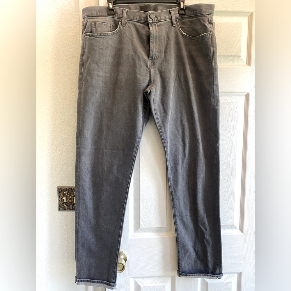 NWOT MEN’S J BRAND TYLER TAPER FIT GREY DENIM JEANS SZ 40x32